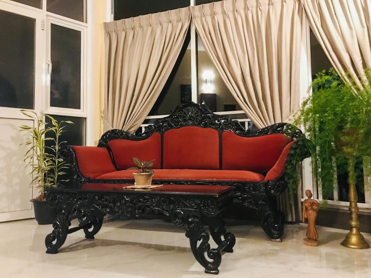 فندق Tranquil Quarter كاندي المظهر الخارجي الصورة